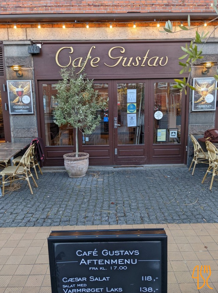 Cafe Gustav Udenfor