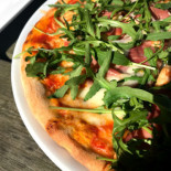 Pizzaspecial Udenfor