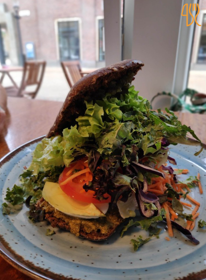 Ella's Coffee Shop Inde