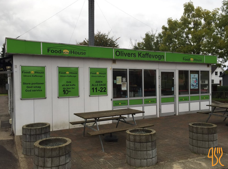 Olivers Kaffevogn Udenfor