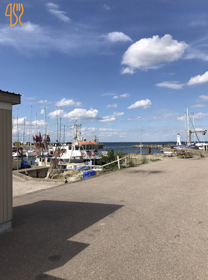 Mommark Marina Udenfor