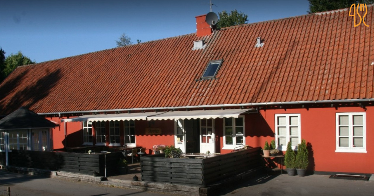 Skovhus Udenfor