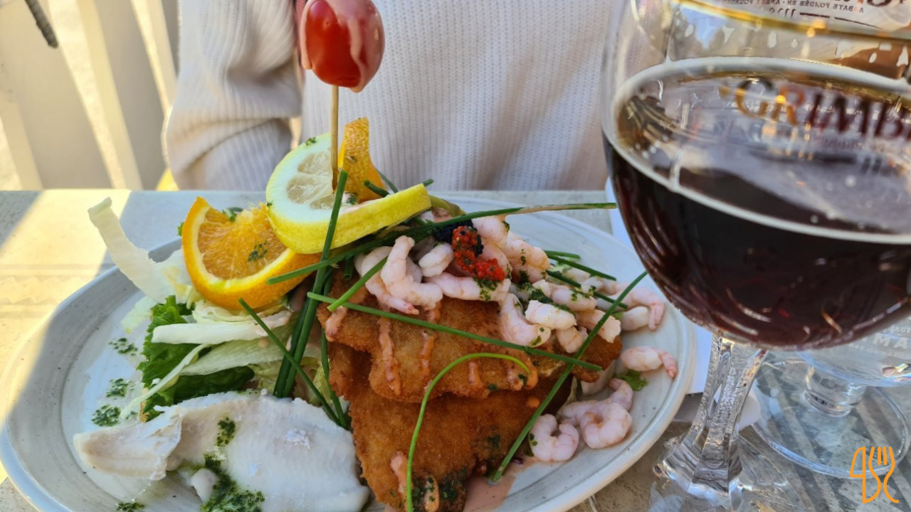 Lisestuen Cafe Og Burgerbar Inde