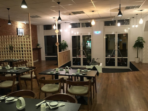 Atami Sushi Udenfor