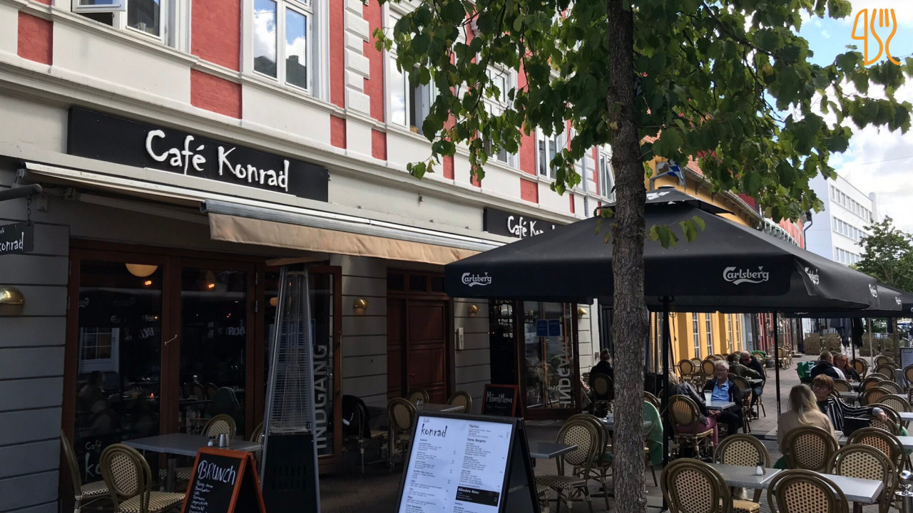 Cafe Smagloes Udenfor