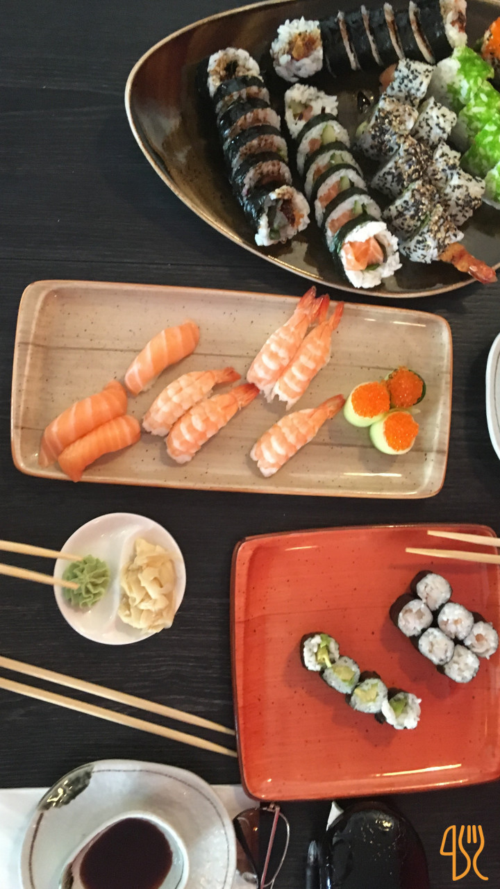 Dinner Sushi Mad