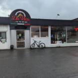 Bella Milano Pizzaria Udenfor
