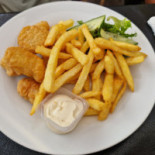 Lyngens Cafe Og Minigolf Inde