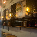 Momo Wok Box Udenfor