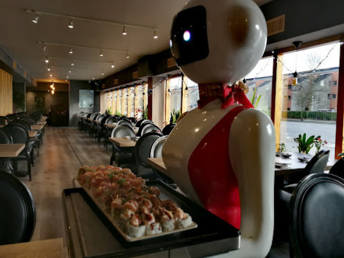 9-ni Running Sushi Udenfor