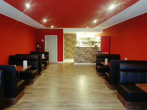 Ballis Pizza Grill Udenfor