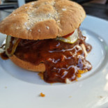 Skovgrillen Inde