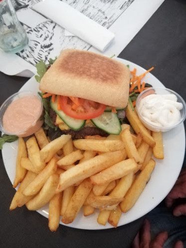 Cafe Frost Mad