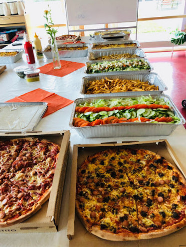 Hou Pizza Udenfor