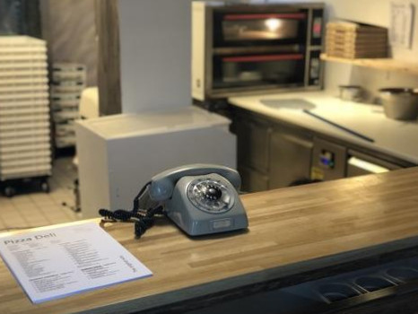 Pizza Deli Nexø Inde