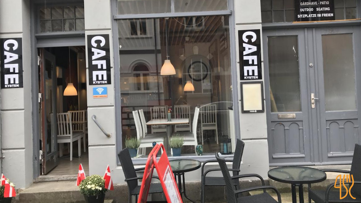 Cafe Onkel Udenfor