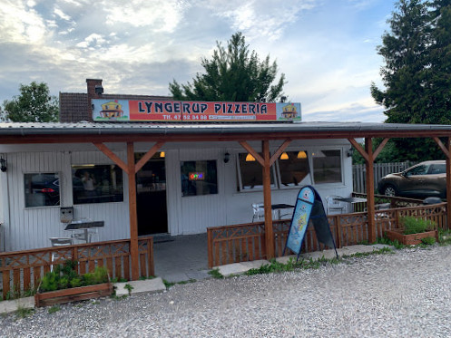 Lyngerup Pizza Grillbar Udenfor
