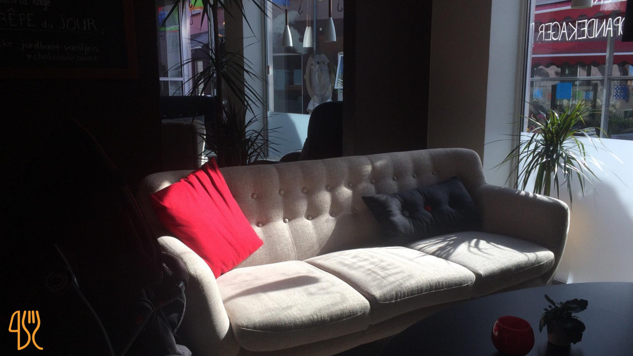 Cozy Coffeeshop Inde