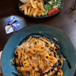 Cafe Emil Mad