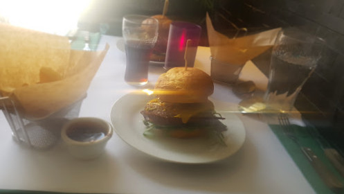 Viking Gourmet Burger Mad
