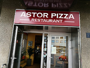 Astor Pizza Udenfor