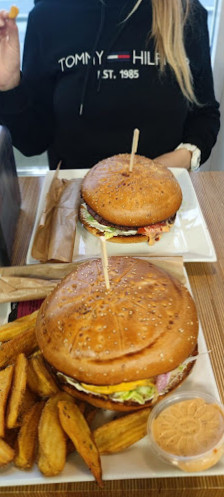 Pita Burger Master Mad