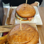 Pita Burger Master Mad