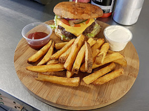 Reys Pizzeria Og Burger House Inde