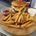 Reys Pizzeria Og Burger House Inde