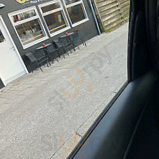 Omda's Pizza Grill Udenfor