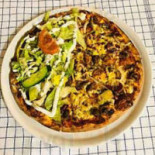 Hou Pizzaria Og Grill Mad