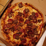Kongens Pizza Sorte Gryde Mad