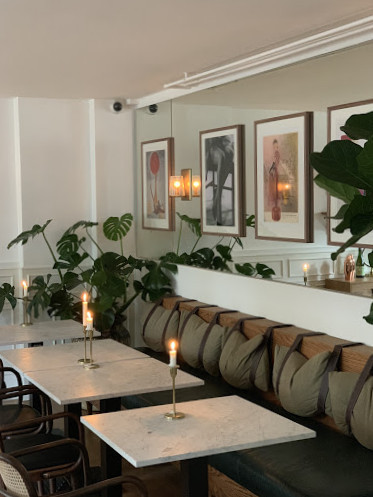 The Modern Cafe Brasserie Udenfor