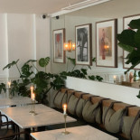 The Modern Cafe Brasserie Udenfor