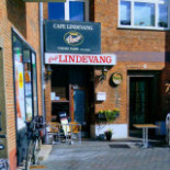 Café Lindevang Udenfor