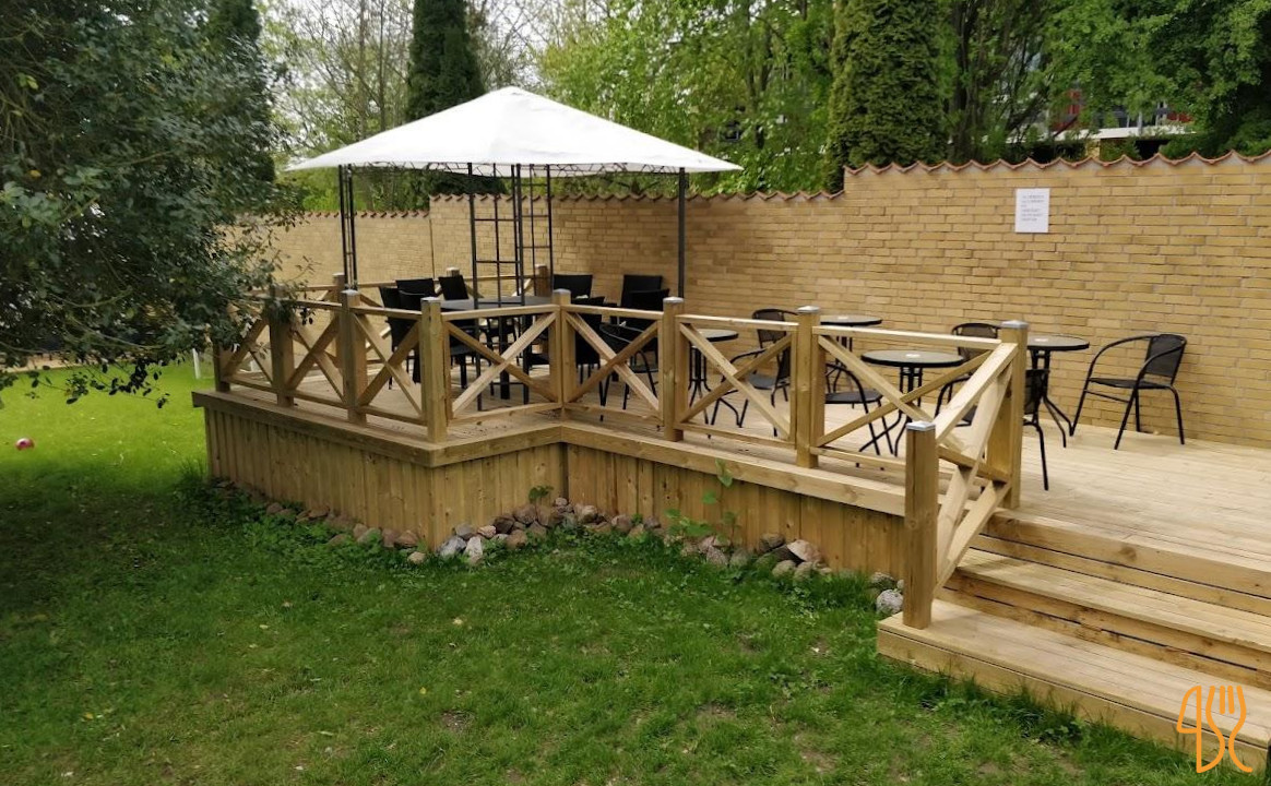 Cafe Onkel Udenfor