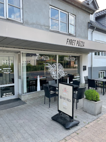 City Pizza Udenfor