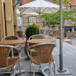 Cafe Morville Udenfor