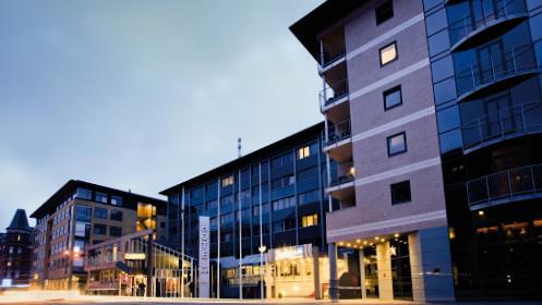 Helnan Phoenix Udenfor