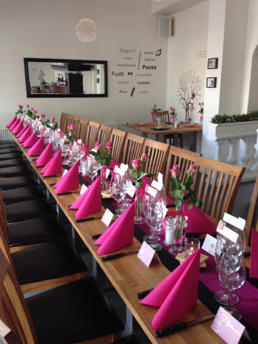 Cafe Valencia Udenfor