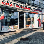Esperia Pizza Udenfor