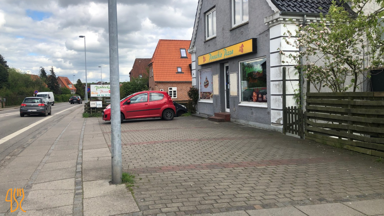 Pizza Pinocchio Udenfor
