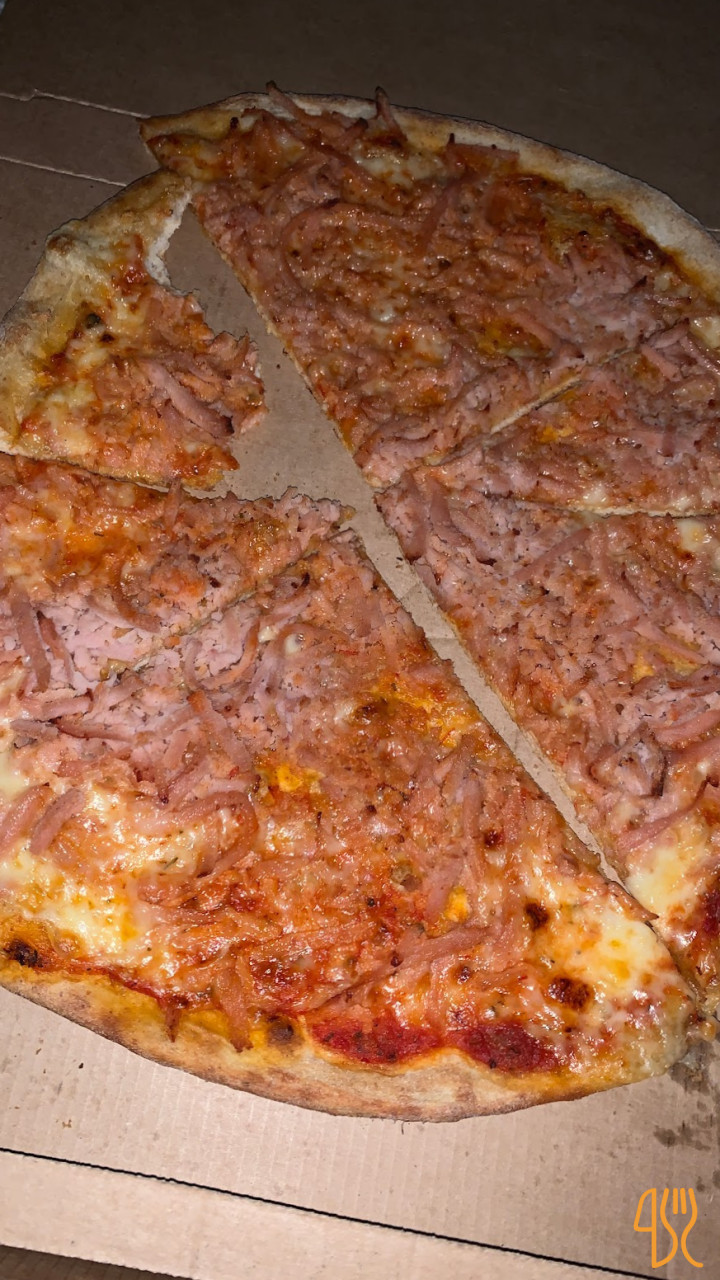 Amigos Pizza Udenfor