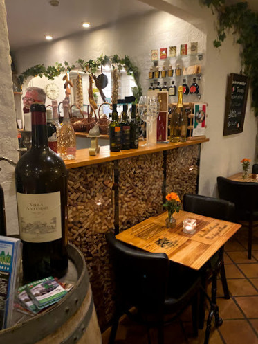 Tappo Winebar Shop Inde