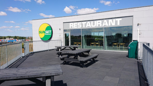 Sunset Boulevard Udenfor