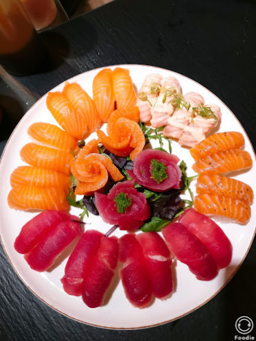 Nikko Sushi Udenfor