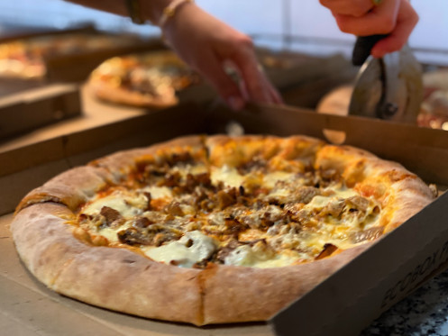 Deluxe Pizza Grill Inde
