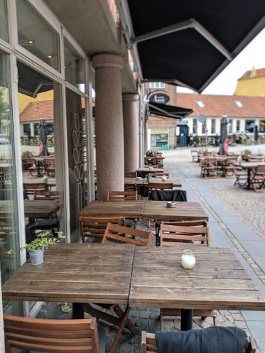 Daniel Cafe Inde