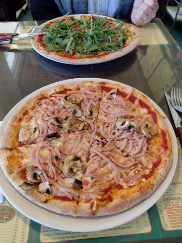 Lyngerup Pizza Grillbar Udenfor