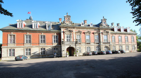 Hvedholm Slot Inde